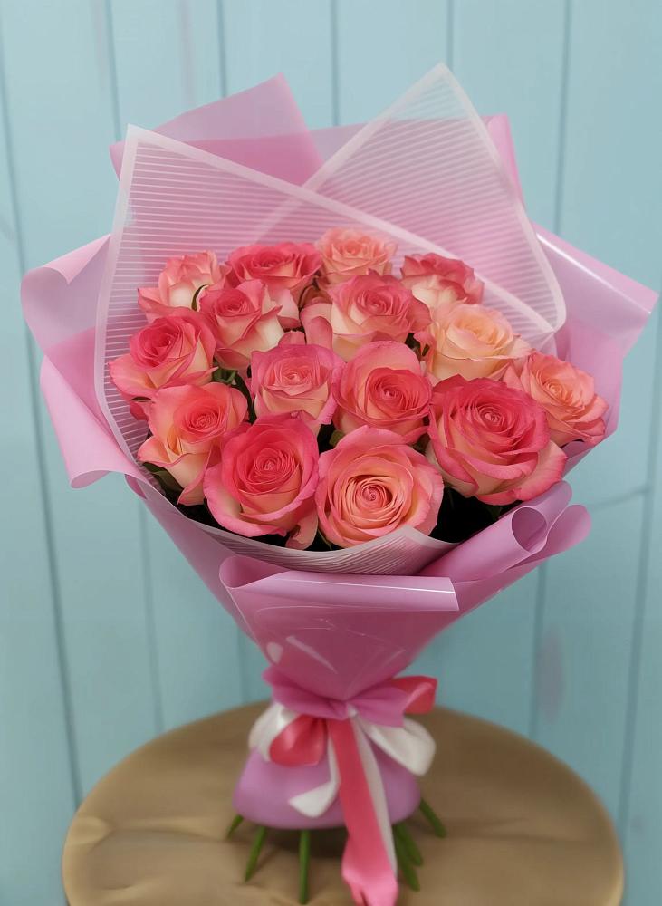 Букет 15 Розовых роз Равель в Гайны