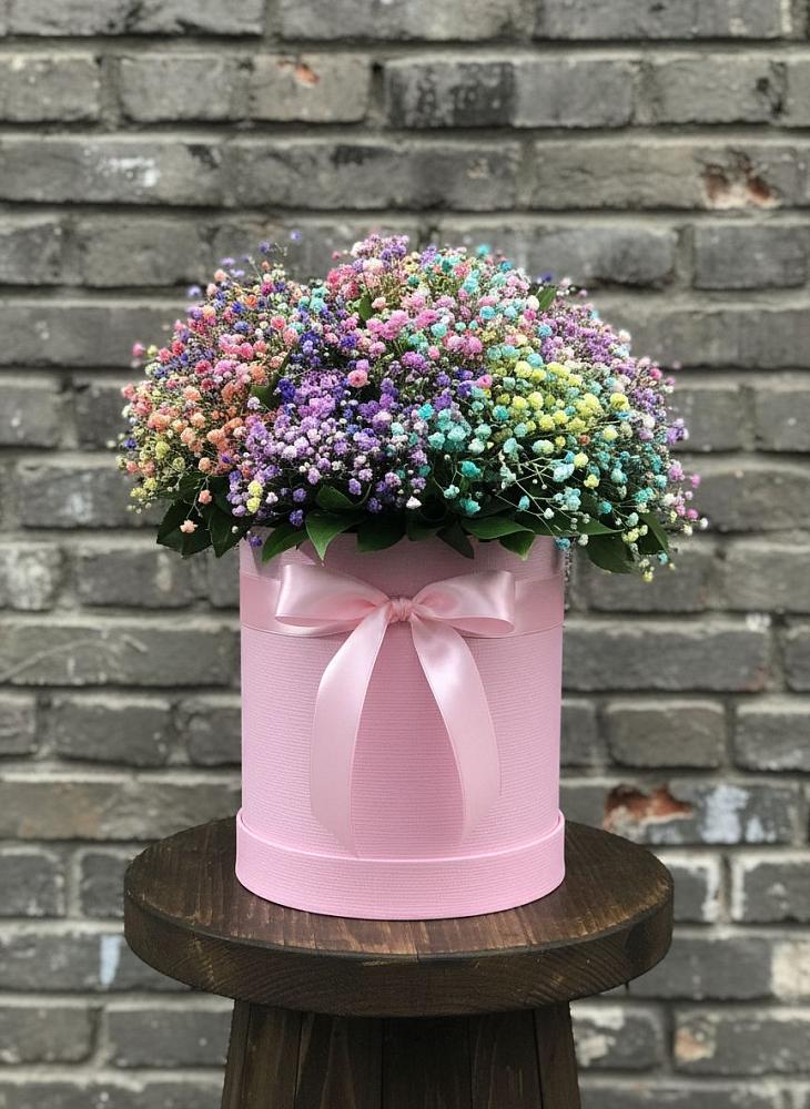 Цветочная композиция из Гипсофила и Розы в шляпной коробке в Гайны