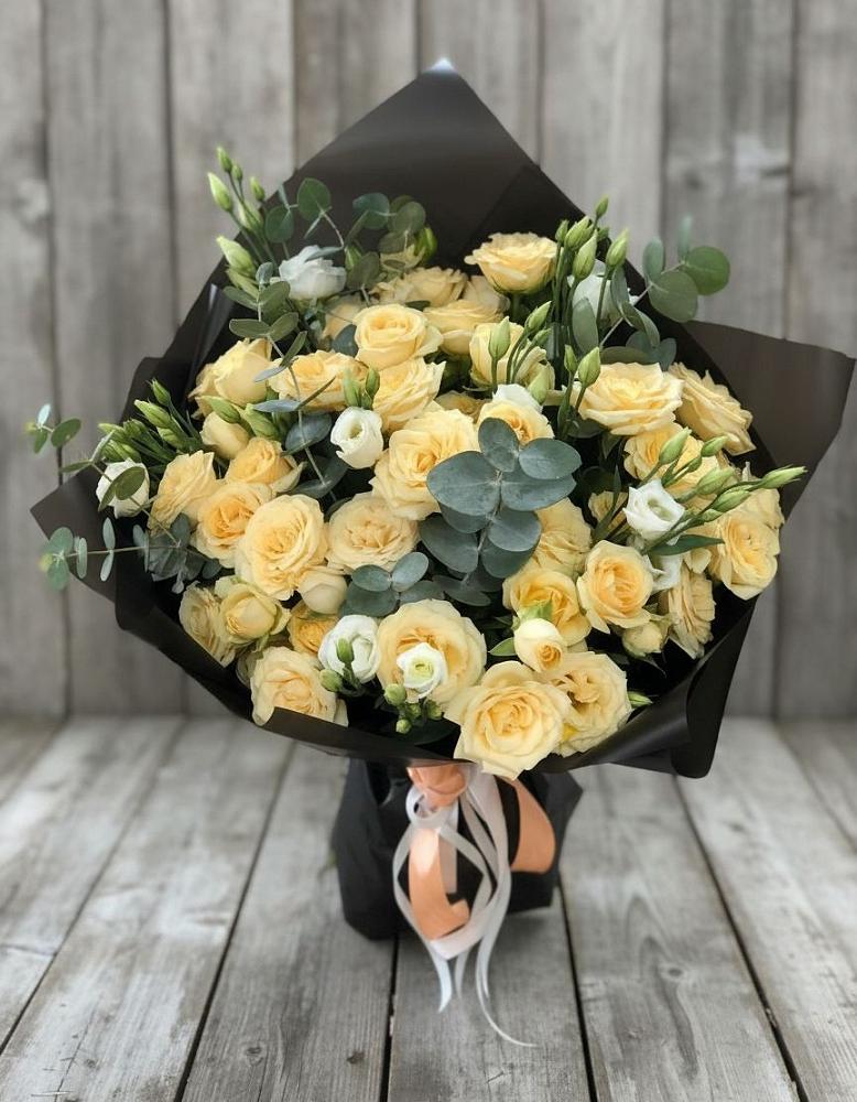 Букет цветов из: Розы и Лизиантусы в Гайны