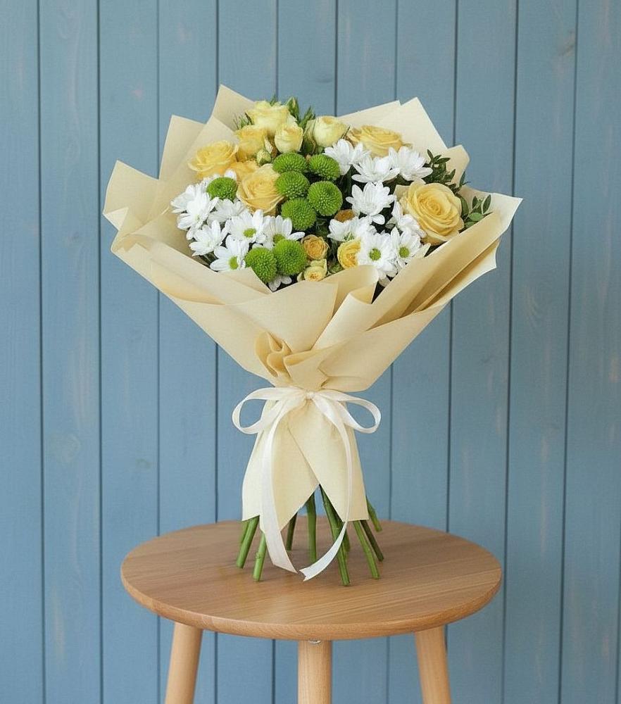 Букет цветов из: Хризантемы и Розы в Гайны