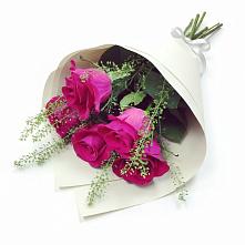 Букет цветов из:  Розы в Гайны