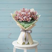 Букет цветов из:  Орхидеи и Розы #REPLACE_PRED# Гайны