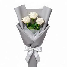 Букет 3 белые розы в Гайны