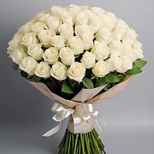 Букет 101 беля роза Белоснежка в Гайны