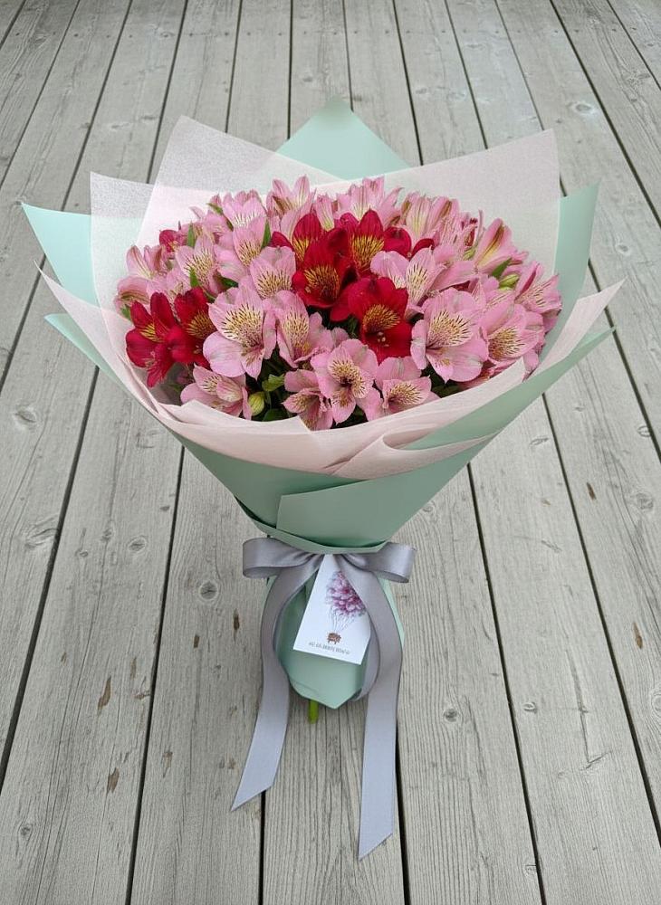 Букет цветов из: Альстромерии в Гайны