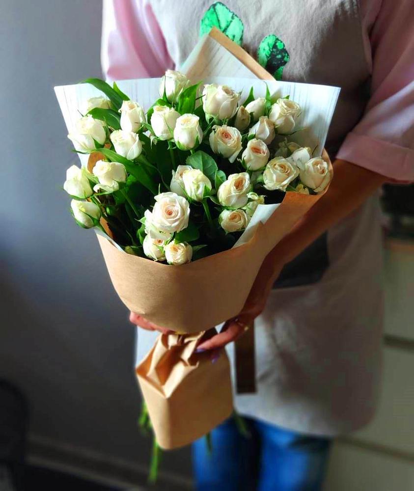 Букет цветов из: Розы в Гайны