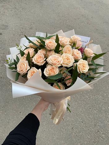 Букет Кремовые розы Латте в Гайны