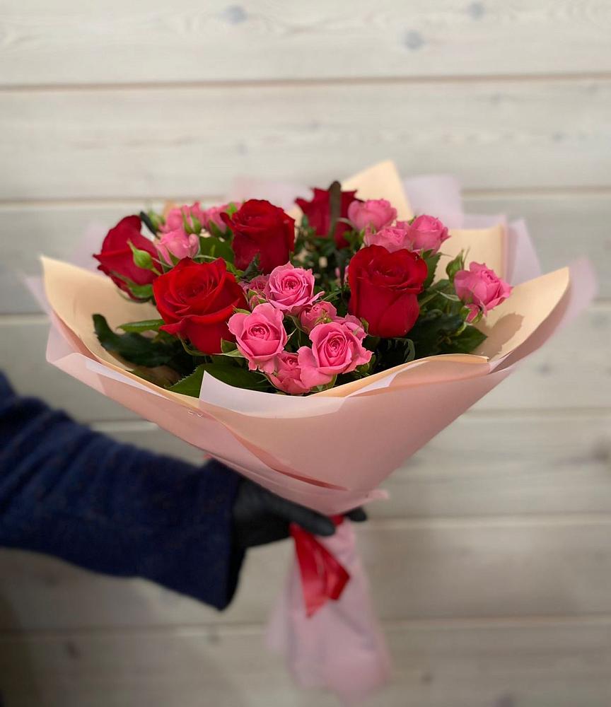 Букет цветов из: Розы в Гайны