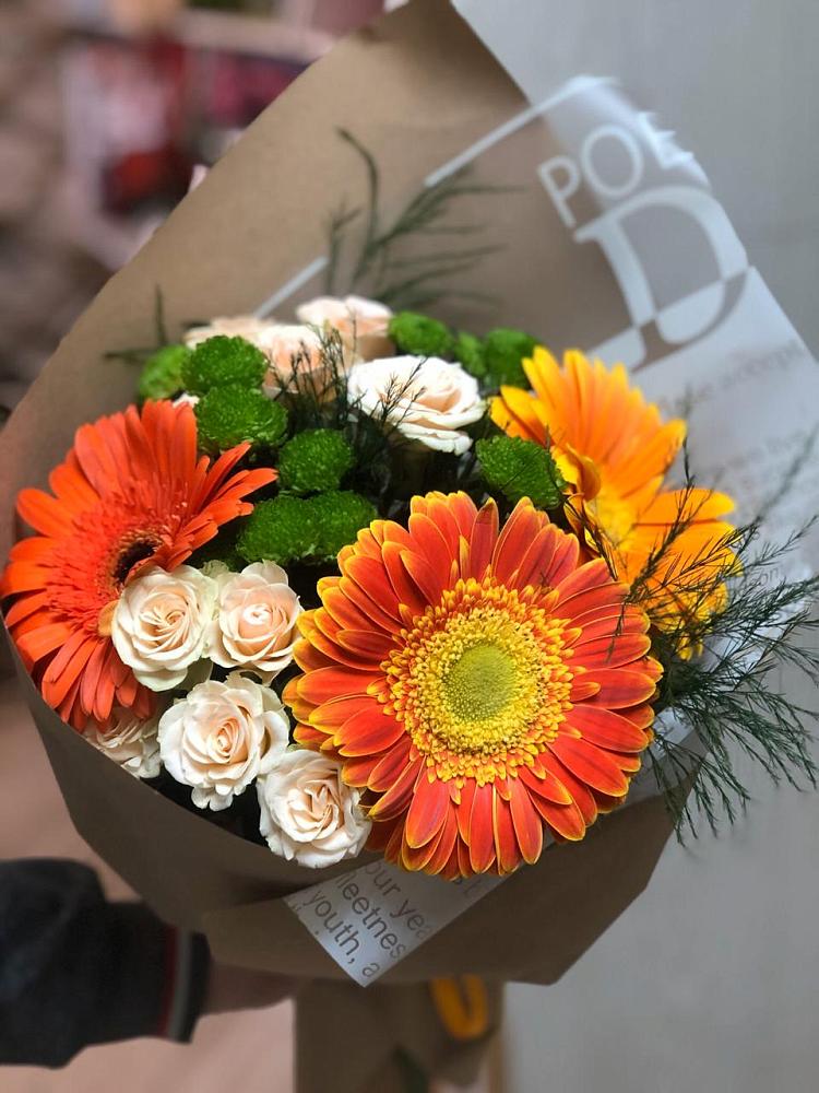 Букет цветов из: Герберы, Хризантемы и Розы в Гайны
