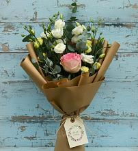 Букет цветов из:  Розы и Лизиантусы в Гайны