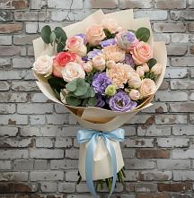 Букет цветов из:  Розы, Лизиантусы и Гвоздики в Гайны