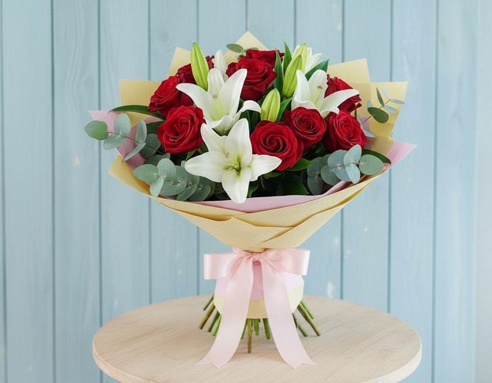 Букет цветов из: Лилии и Розы в Гайны